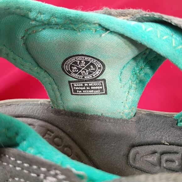 KEEN Women's SZ 7.5 Whisper Smoke Turquoise Waterproof Bungee Lace Slingback . - Picture 5 of 7